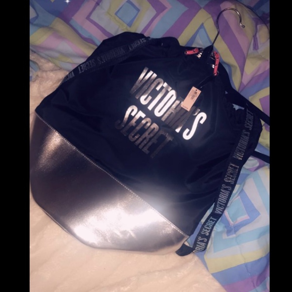 Victoria’s Secret gym/traveling bag.